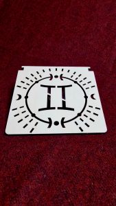 Zwilling (Deckel der Box)