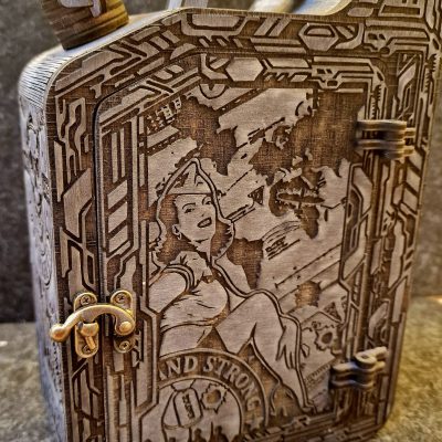 Jerry Can aus 4mm Pappelsperrholz. Lasercut und Lasergravur.